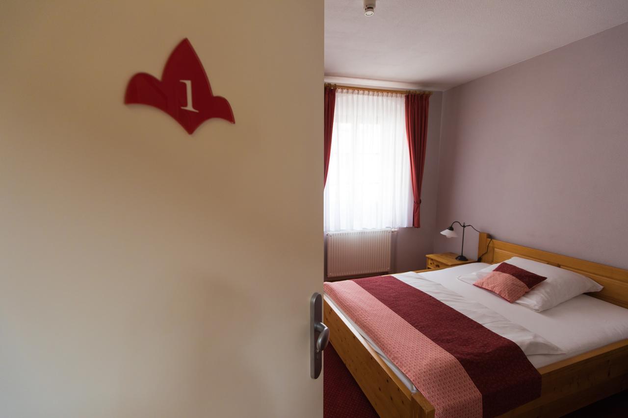 Hotel Blaue Blume Freiberg Bagian luar foto